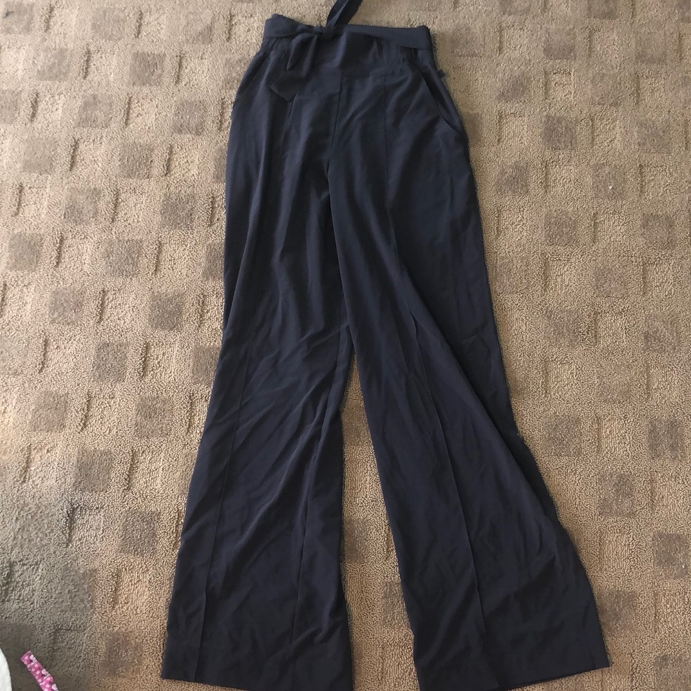 LULULEMON PAPER BAG YOGA PANTS SIZE 4